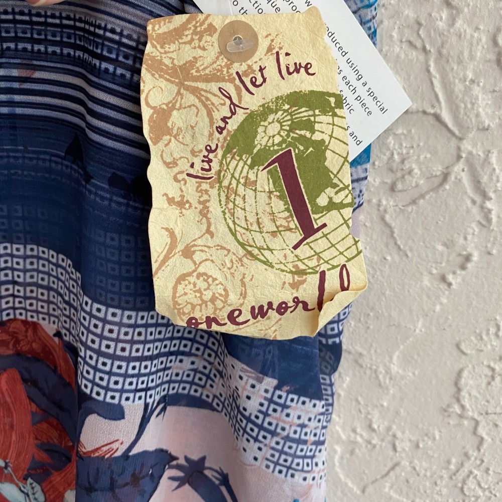 One World Top Women 2X Blue Floral Mixed Print Flutter Sleeve Asymmetrical Hem - Picture 4 of 7